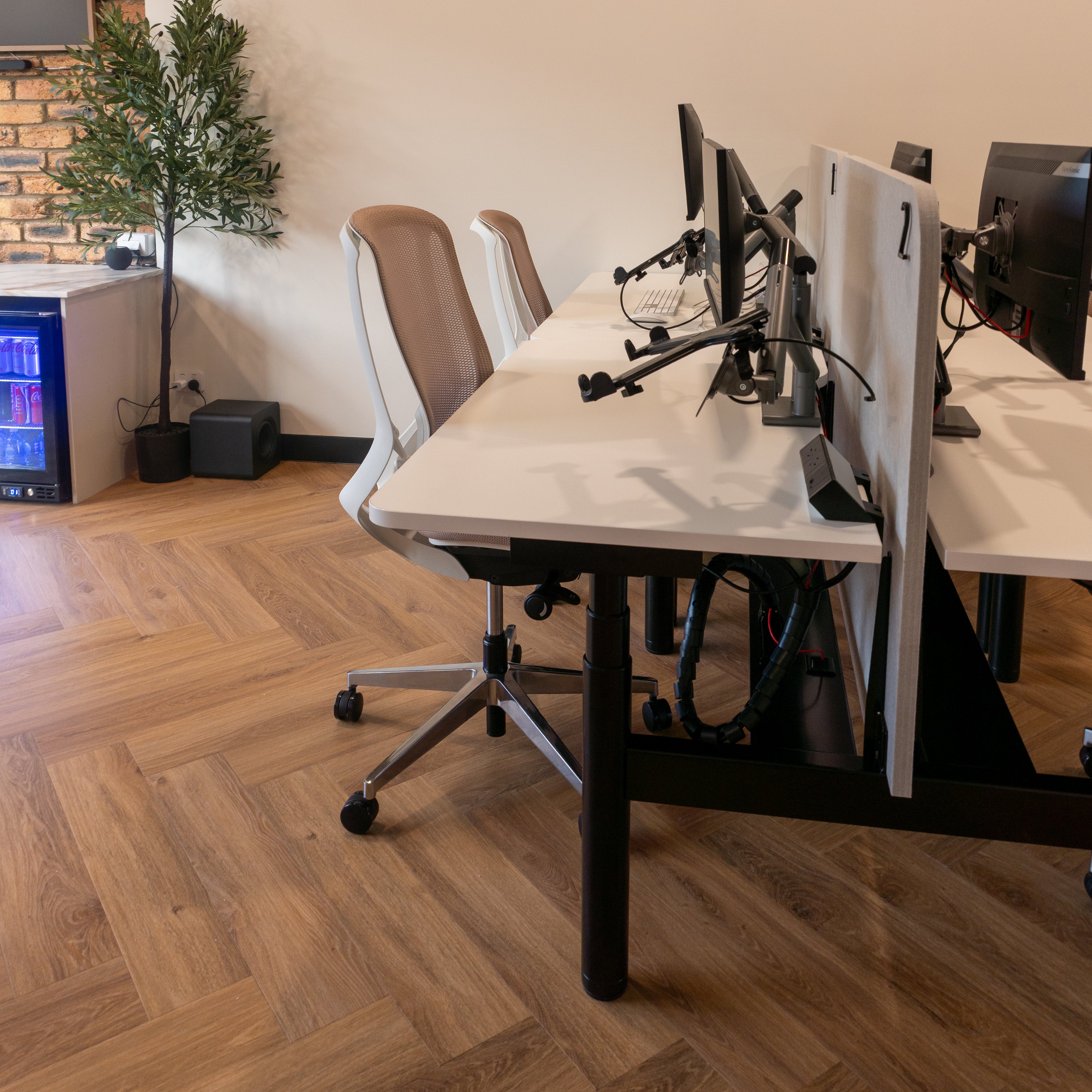 Dedicated Desk Weekly Membership – 6 Months+