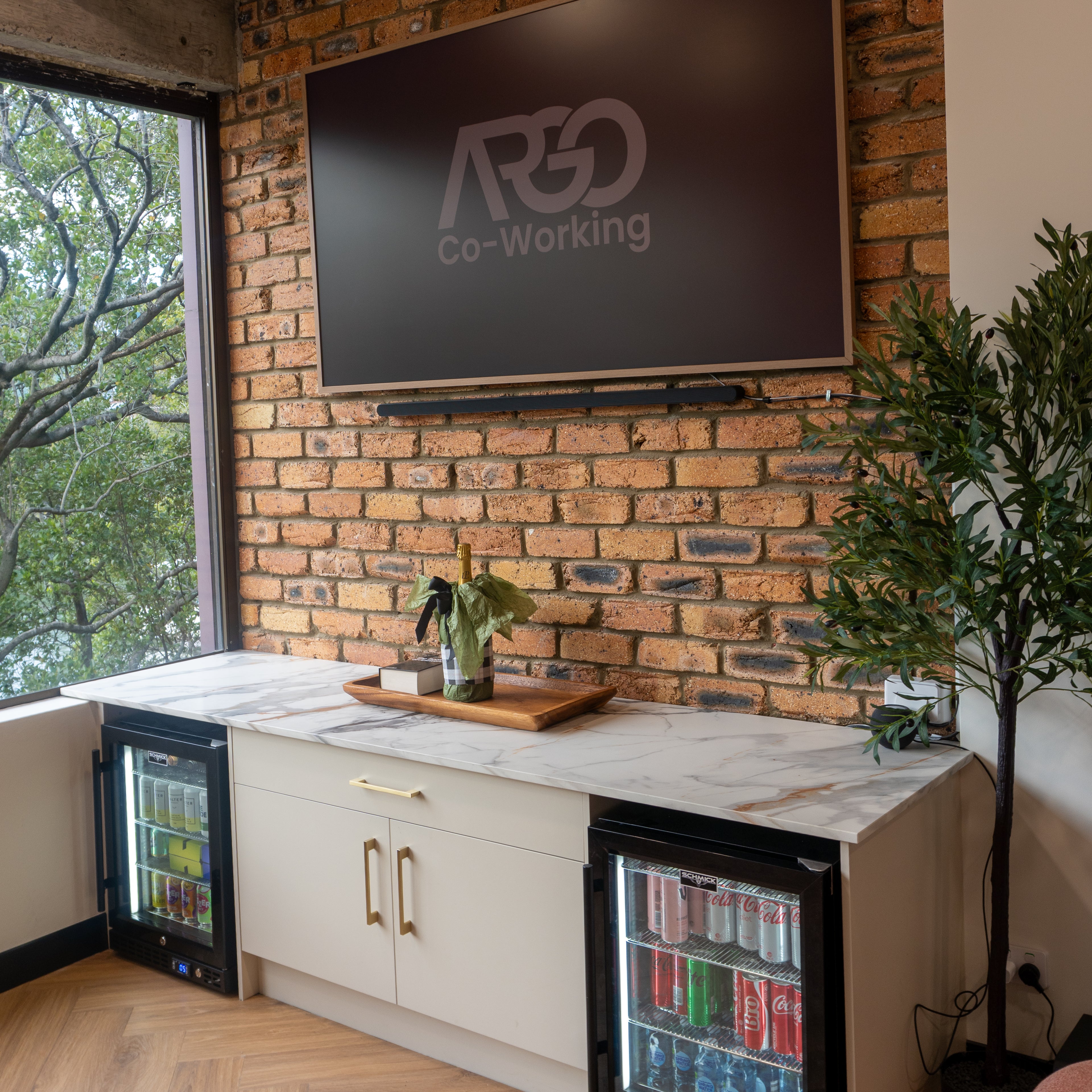Dedicated Desk Weekly Membership – 6 Months+