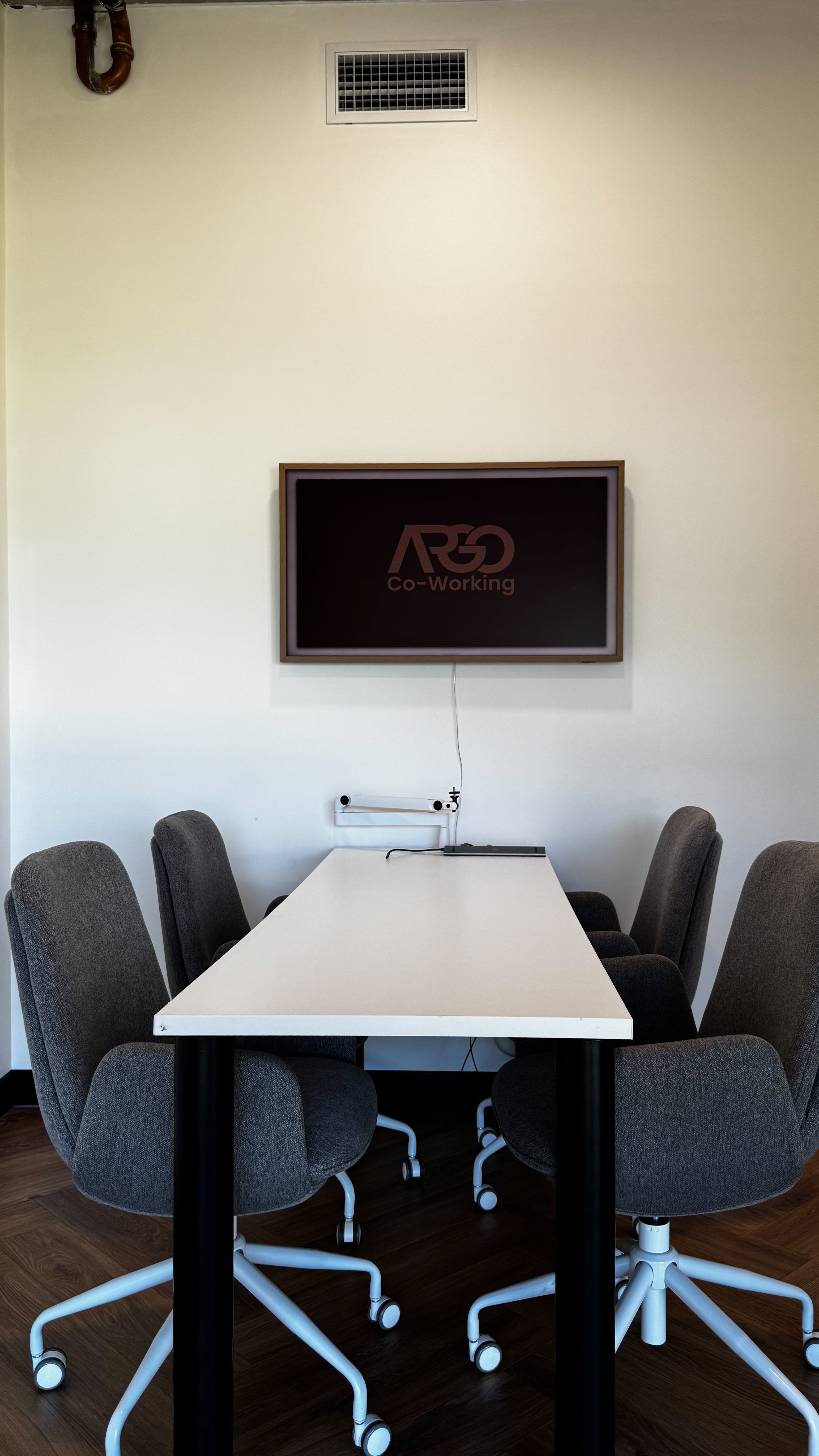 Meeting Room Hire – Up to 4 People